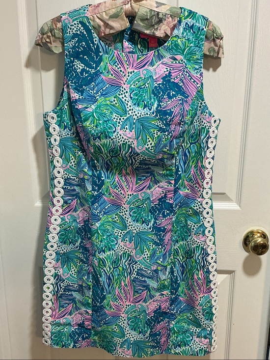 Lilly Pulitzer Dresses & Skirts - Lilly Pulitzer Mila Shift Dress – Botanical Green Holiday in the Sun (Retired)